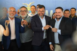 Com R$ 7,6 milhões em investimentos, Wilson Lima entrega novos veículos e equipamentos para unidades da UEA na capital e interior