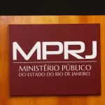 Policiais ligados à milícia são acusados da morte de vereador no Rio